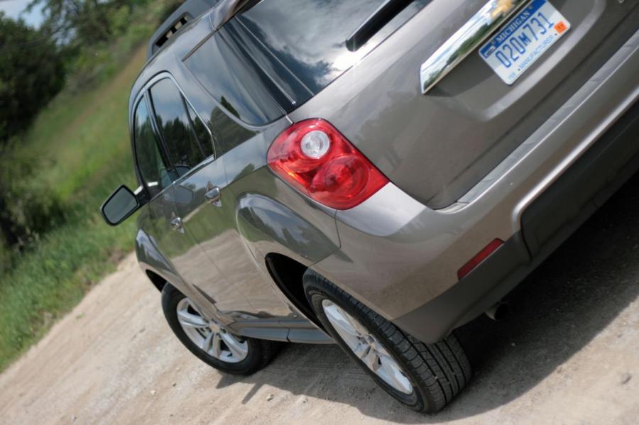  Chevrolet Equinox 2010 года  (фото 39 из 56)